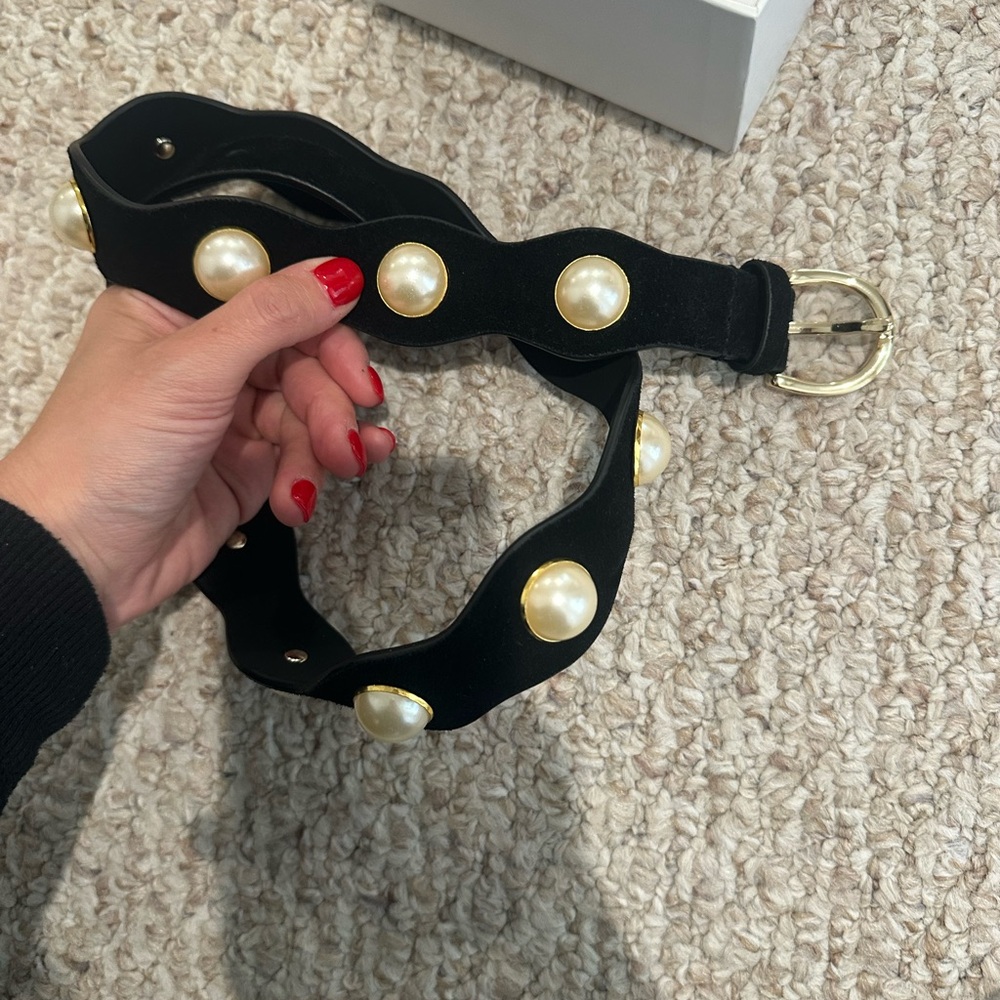 Lovers and Friends Elegant Black and Gold Belt with Pearl Accents